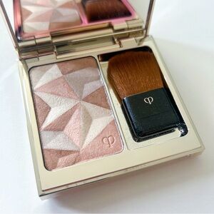 NWOB Cle De Peau Beaute Luminizing Face Enhancer 16